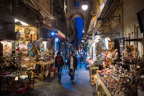 naples luxury shopping